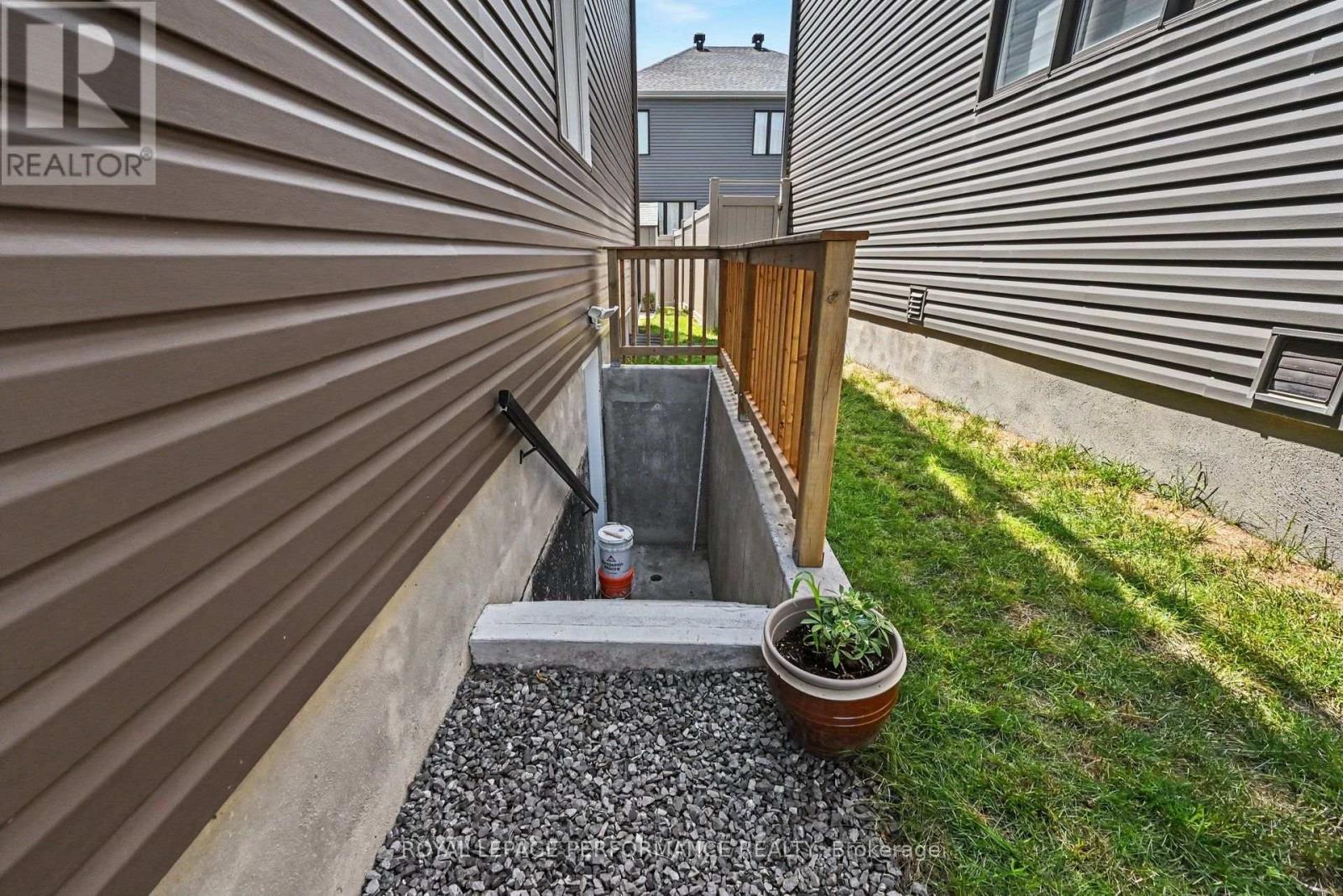 607 JEROME JODOIN DRIVE - 45
