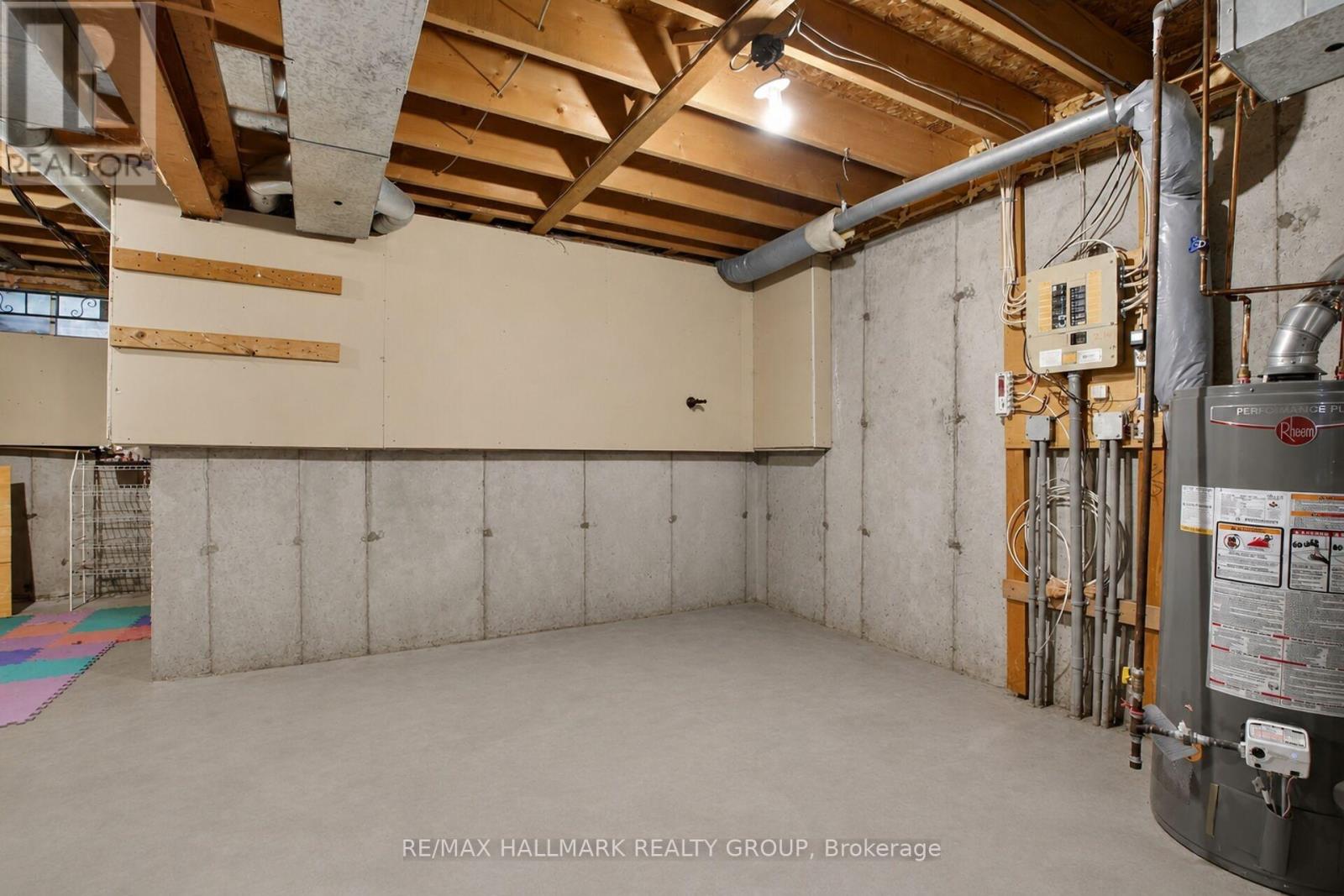 244 HUNTERSFIELD DRIVE - 41