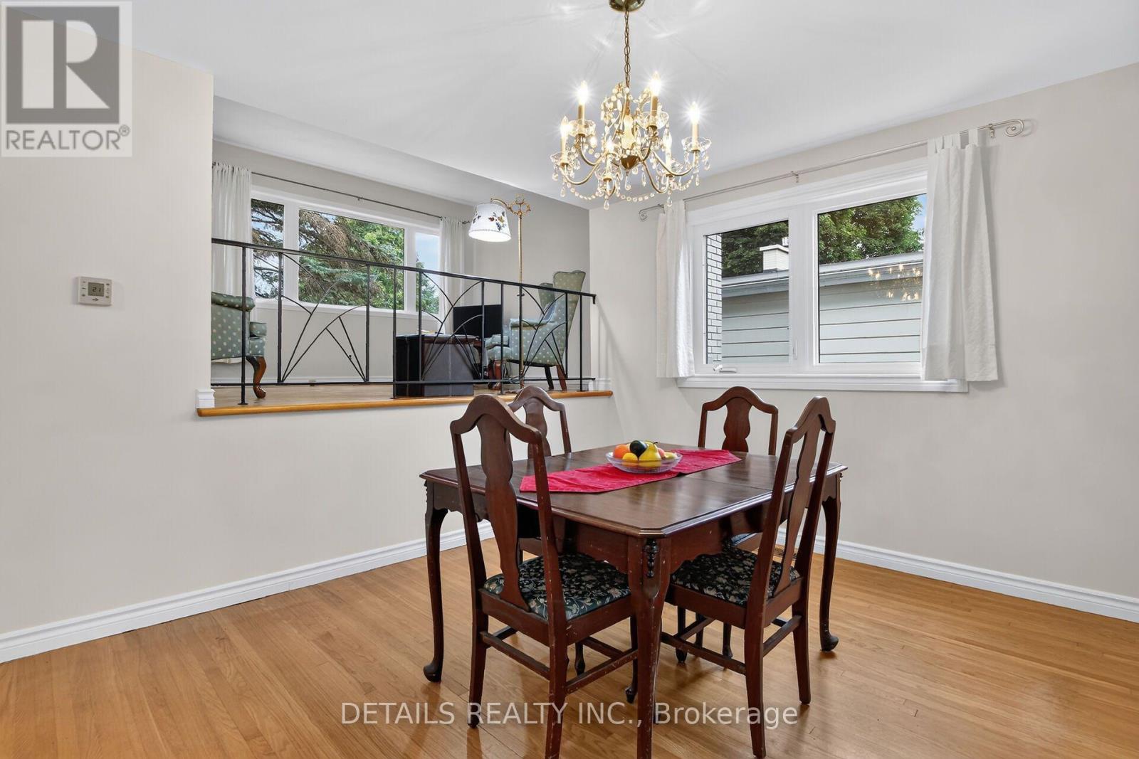 2193 FIFE CRESCENT - 12