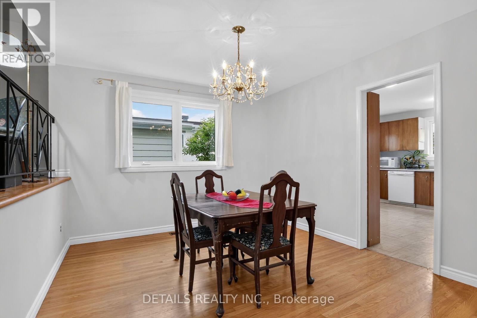 2193 FIFE CRESCENT - 13