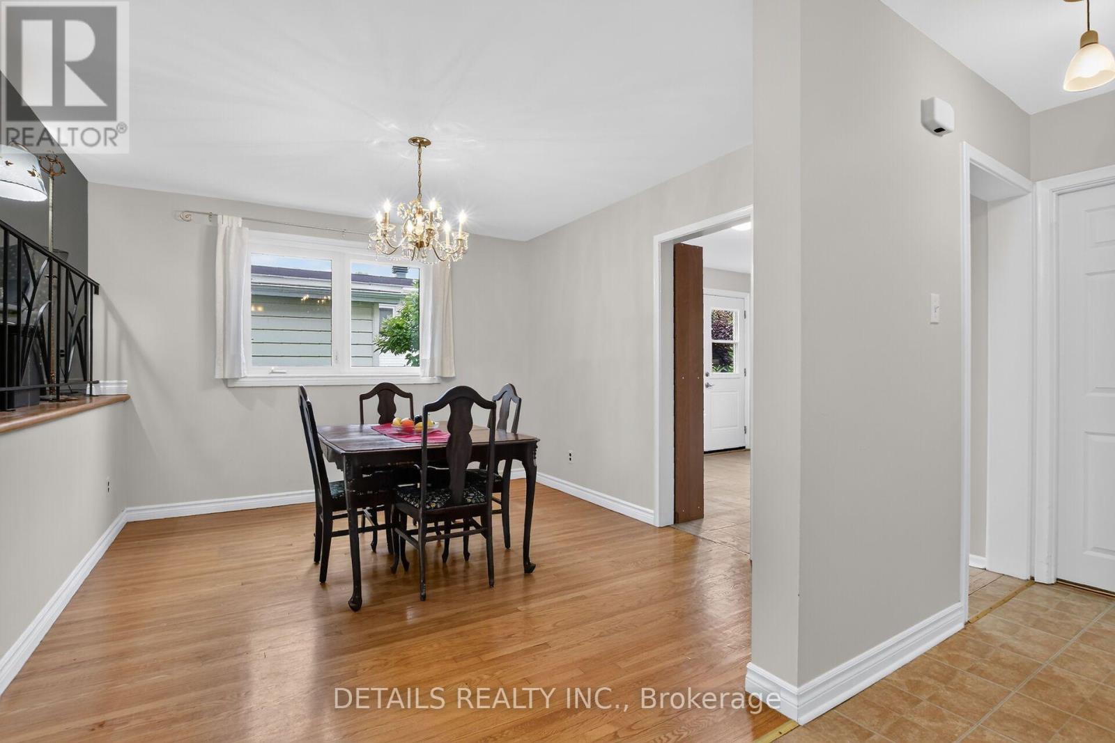 2193 FIFE CRESCENT - 14