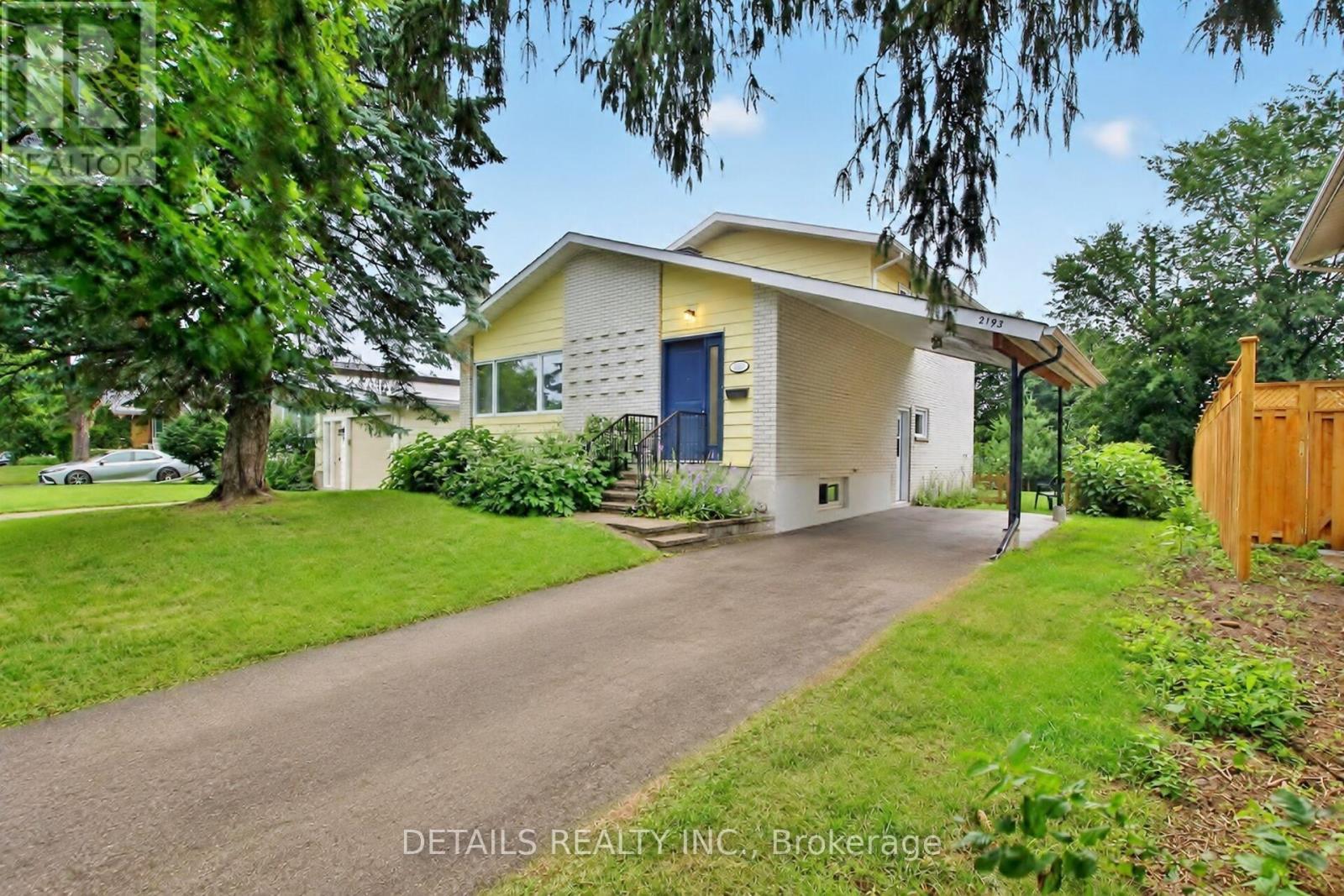 2193 FIFE CRESCENT - 2