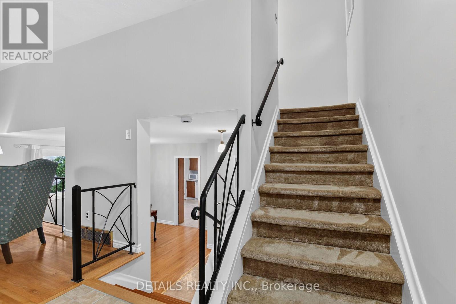 2193 FIFE CRESCENT - 28