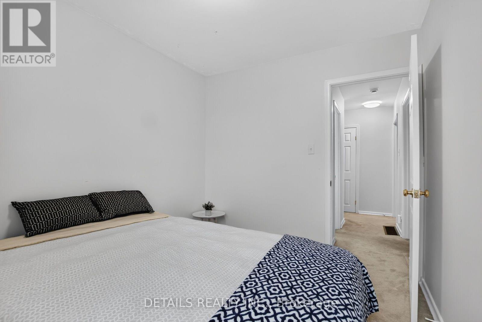 2193 FIFE CRESCENT - 35