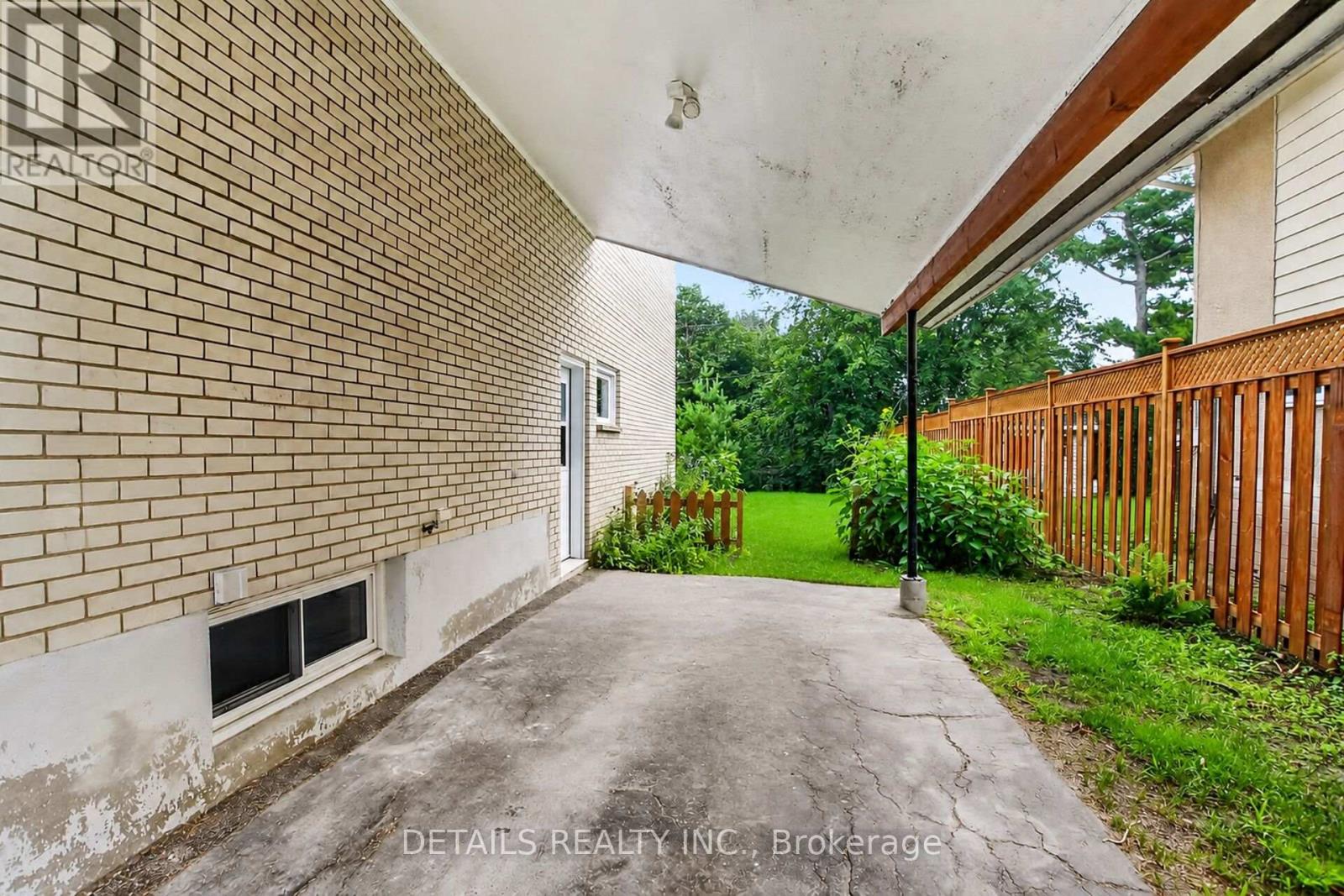 2193 FIFE CRESCENT - 4