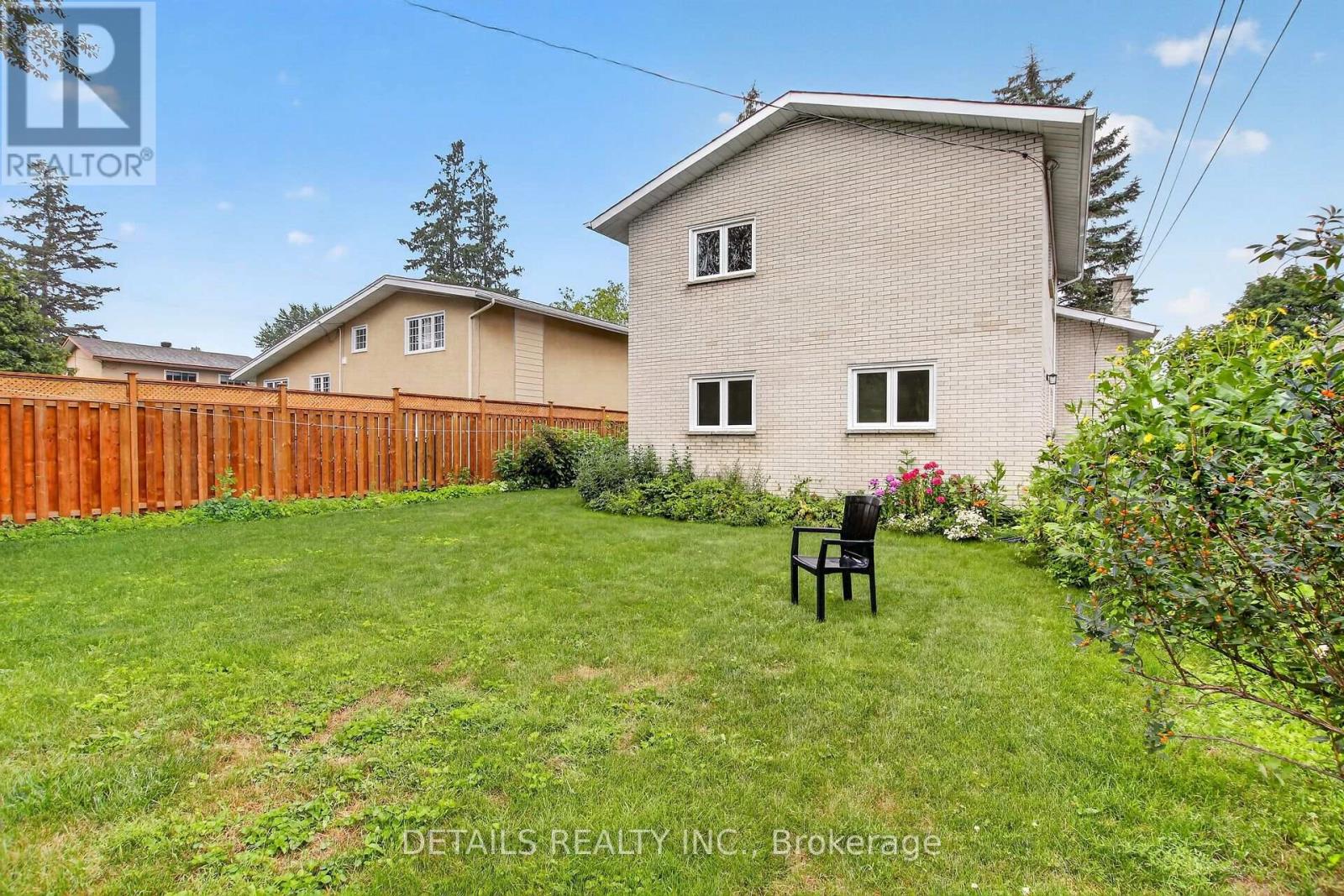 2193 FIFE CRESCENT - 41