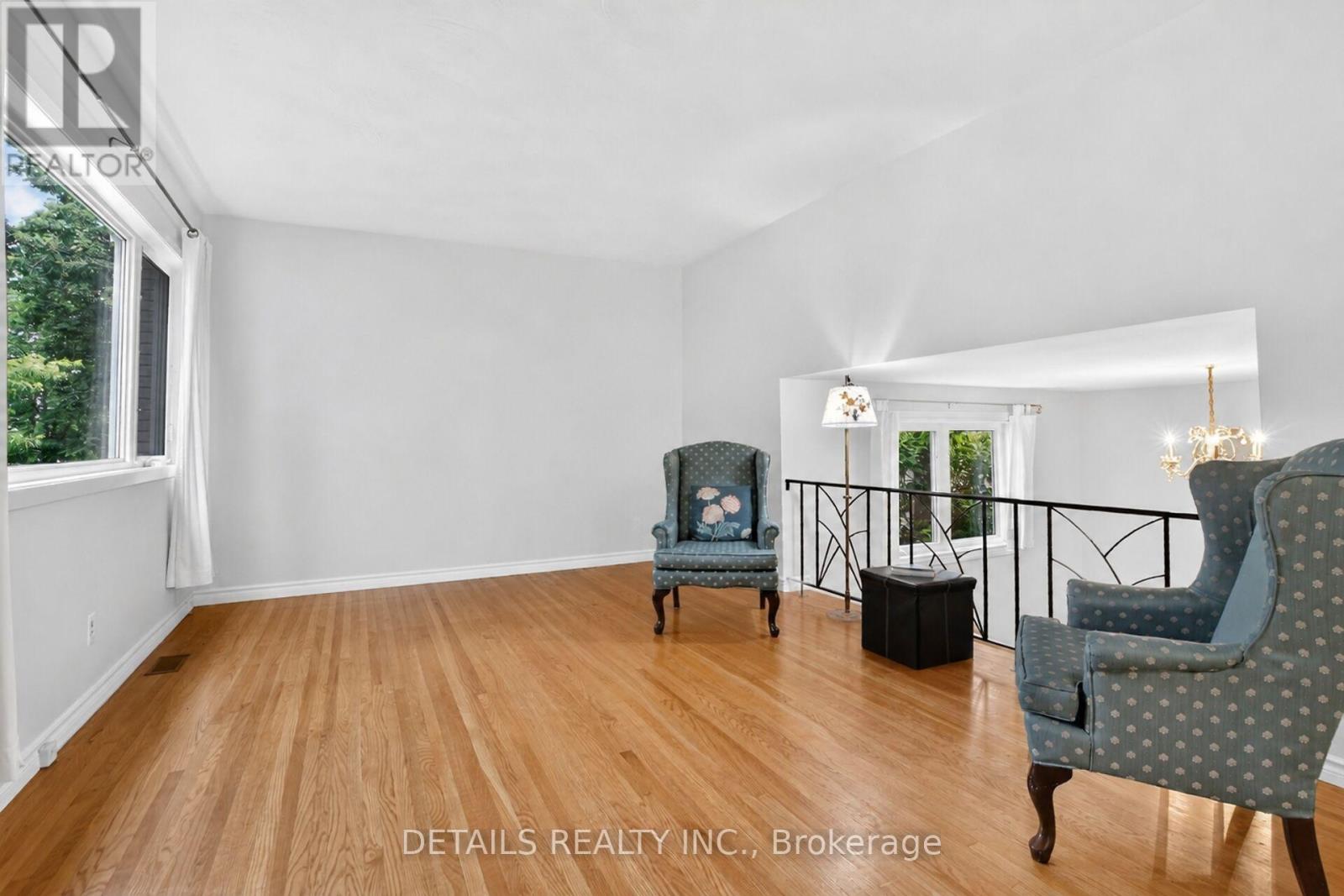 2193 FIFE CRESCENT - 8