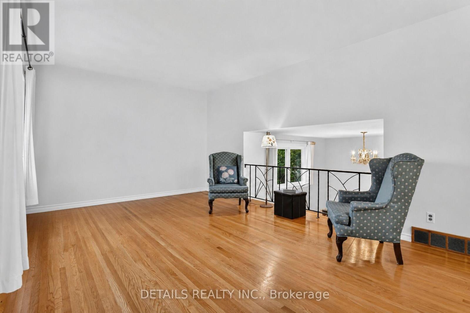 2193 FIFE CRESCENT - 9