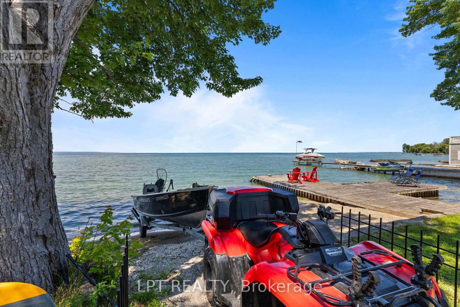 173 LAKE DRIVE E - 44