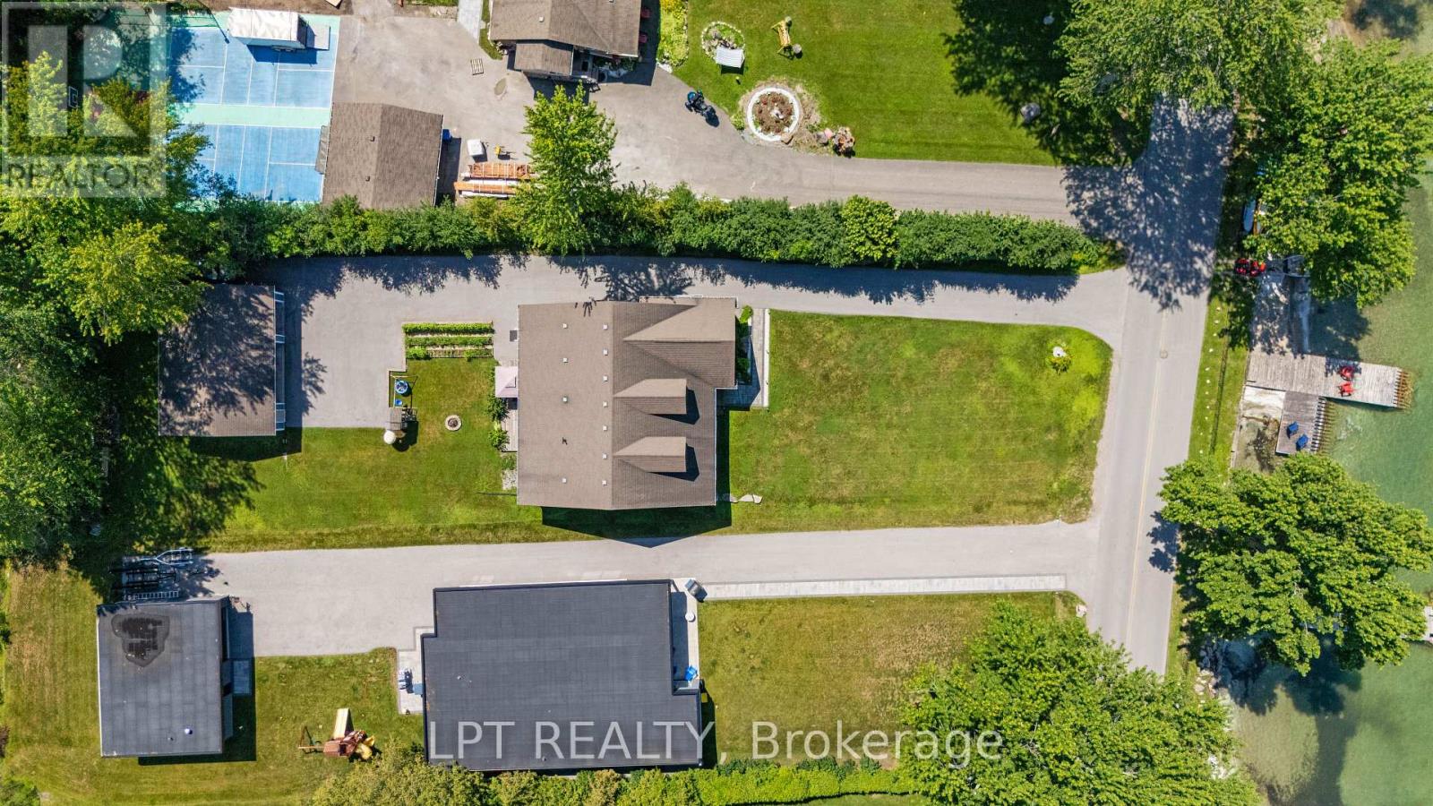 173 LAKE DRIVE E - 47