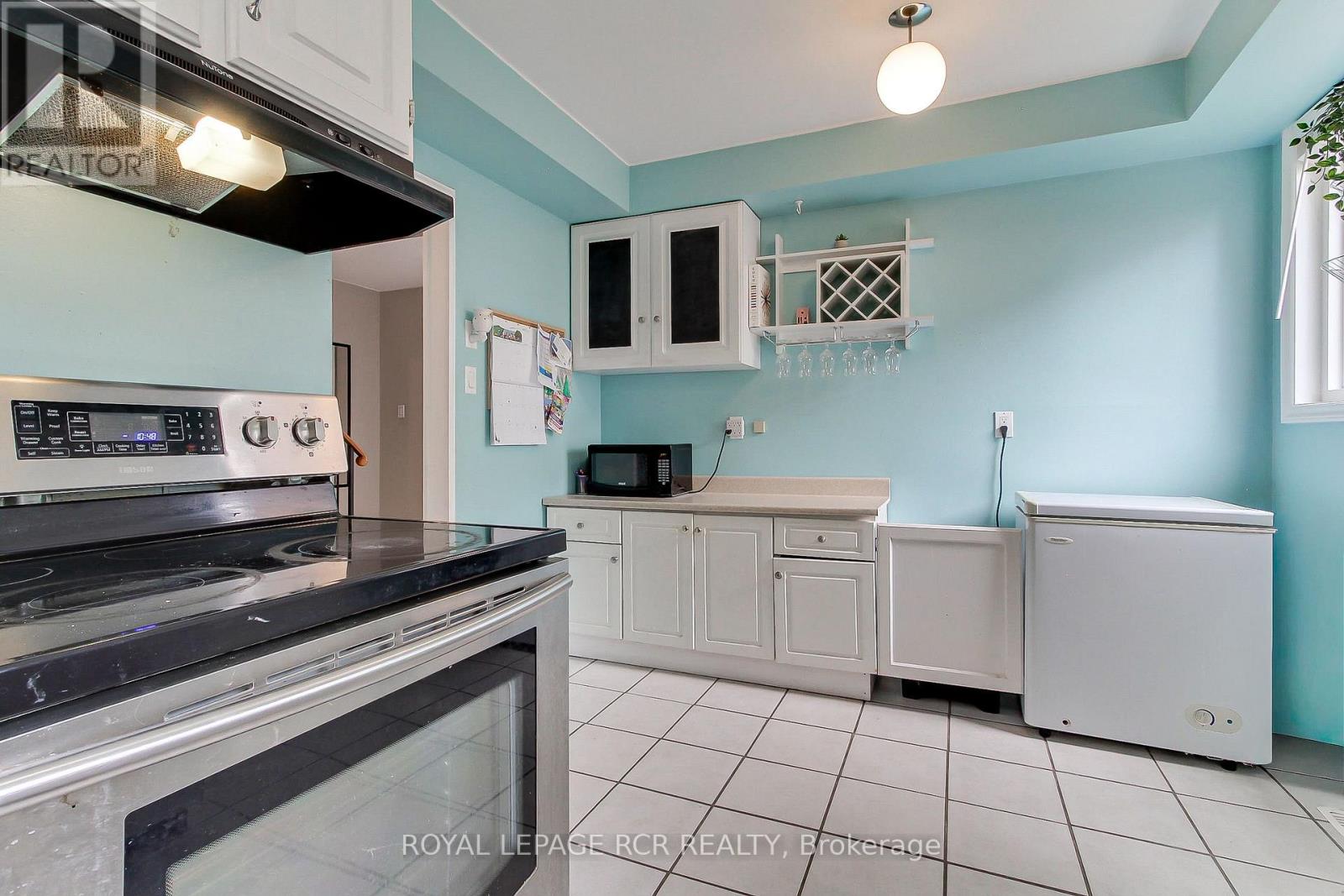 228 COLLINGS AVENUE - Image 10