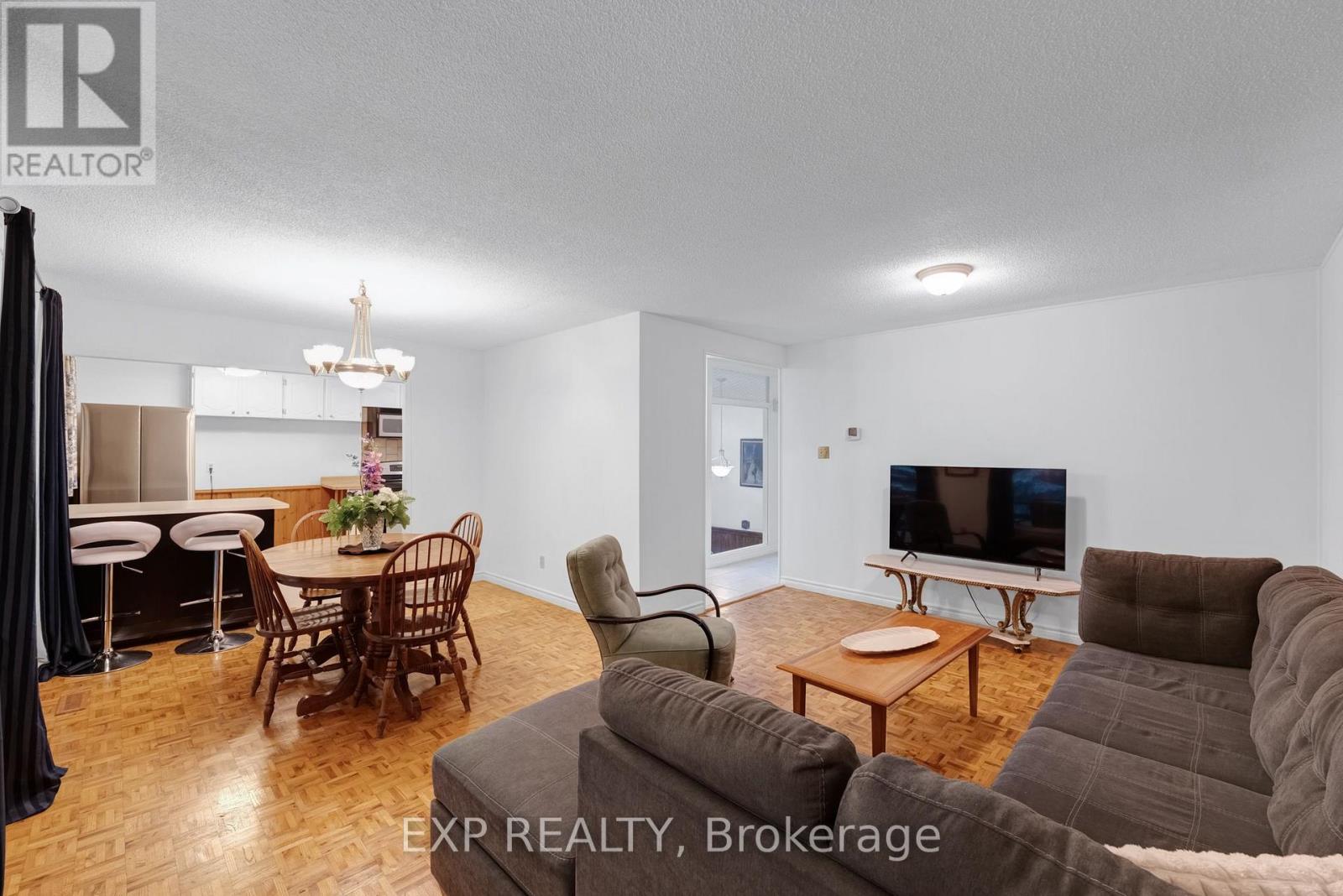 639 IRWIN CRESCENT - 13