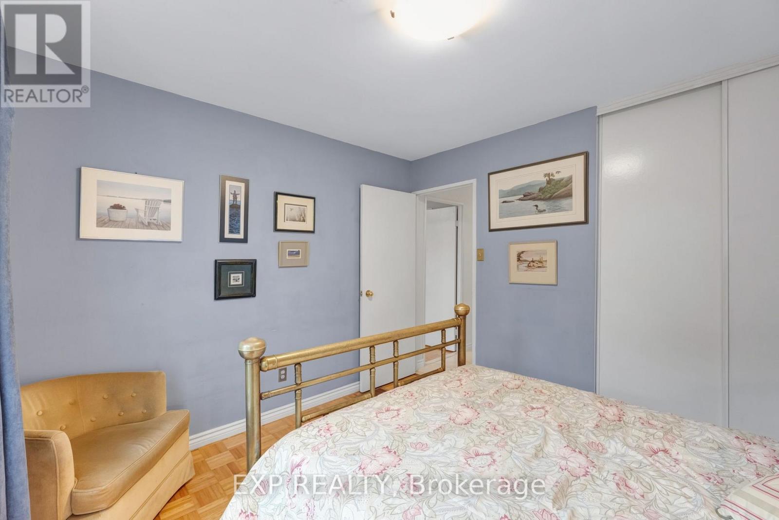 639 IRWIN CRESCENT - 22