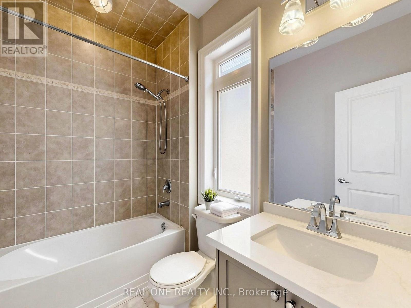 111 HEADWIND BOULEVARD - 32