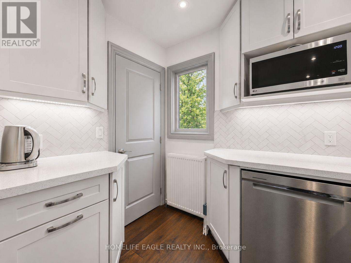 261 RICHMOND STREET - 7