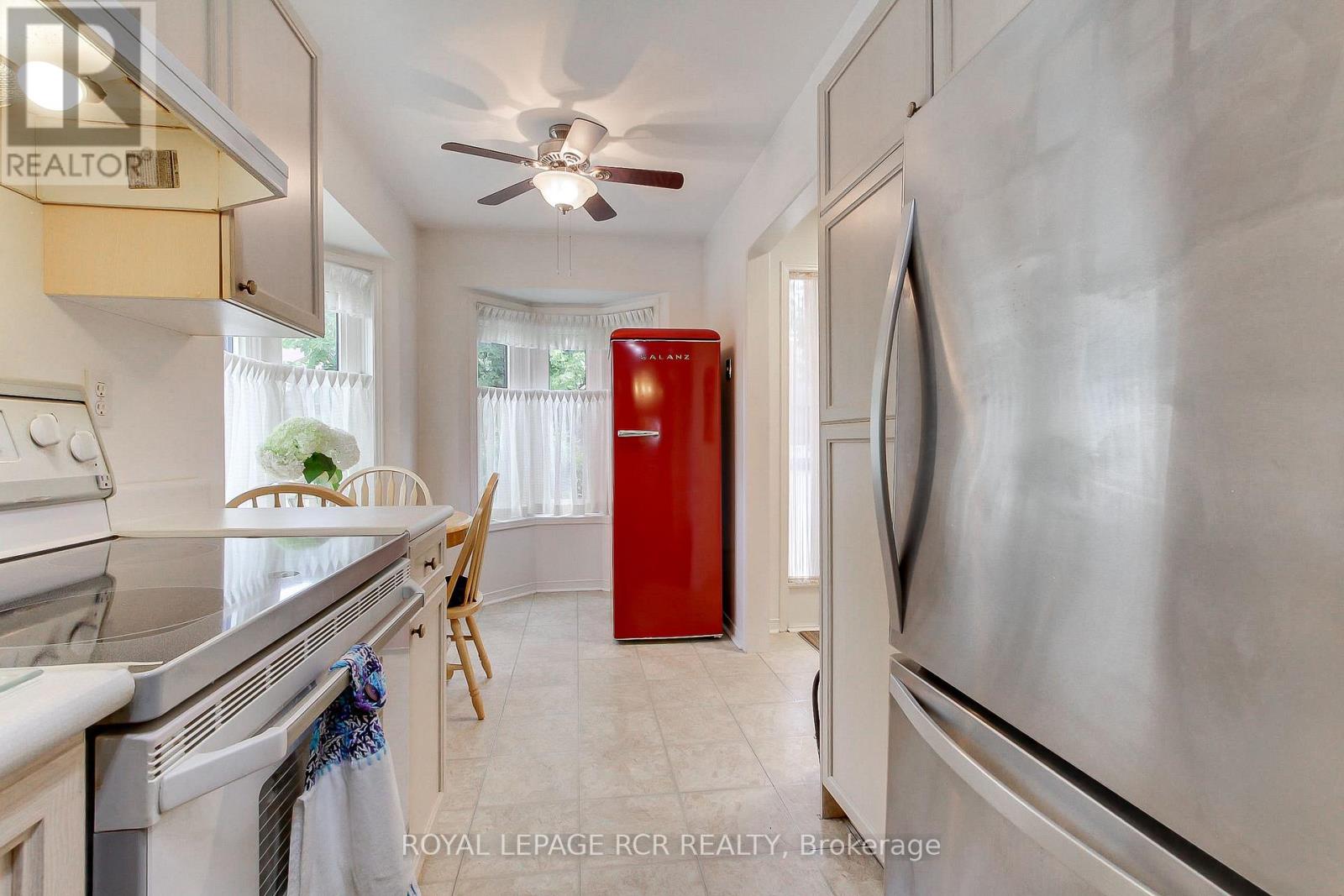 #16 121 GREEN BRIAR ROAD - 11