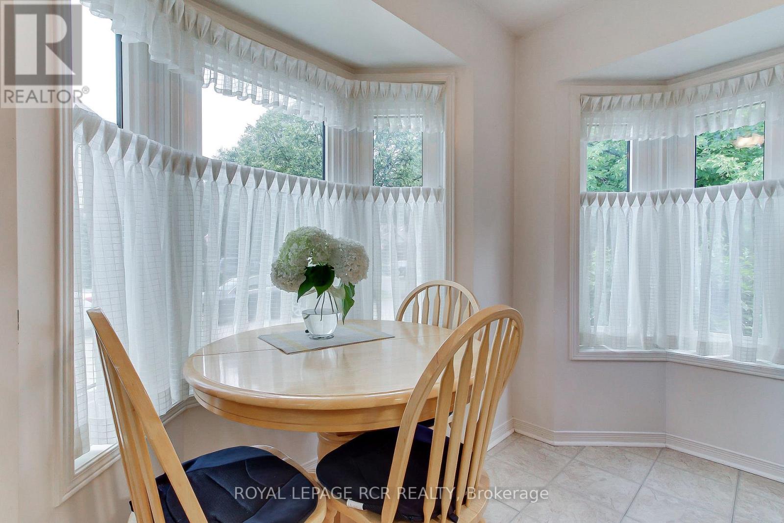 #16 121 GREEN BRIAR ROAD - 12