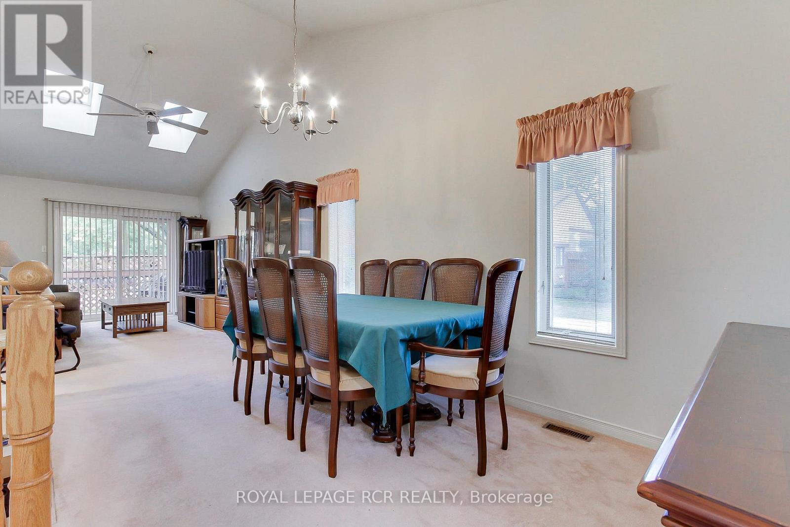 #16 121 GREEN BRIAR ROAD - 16