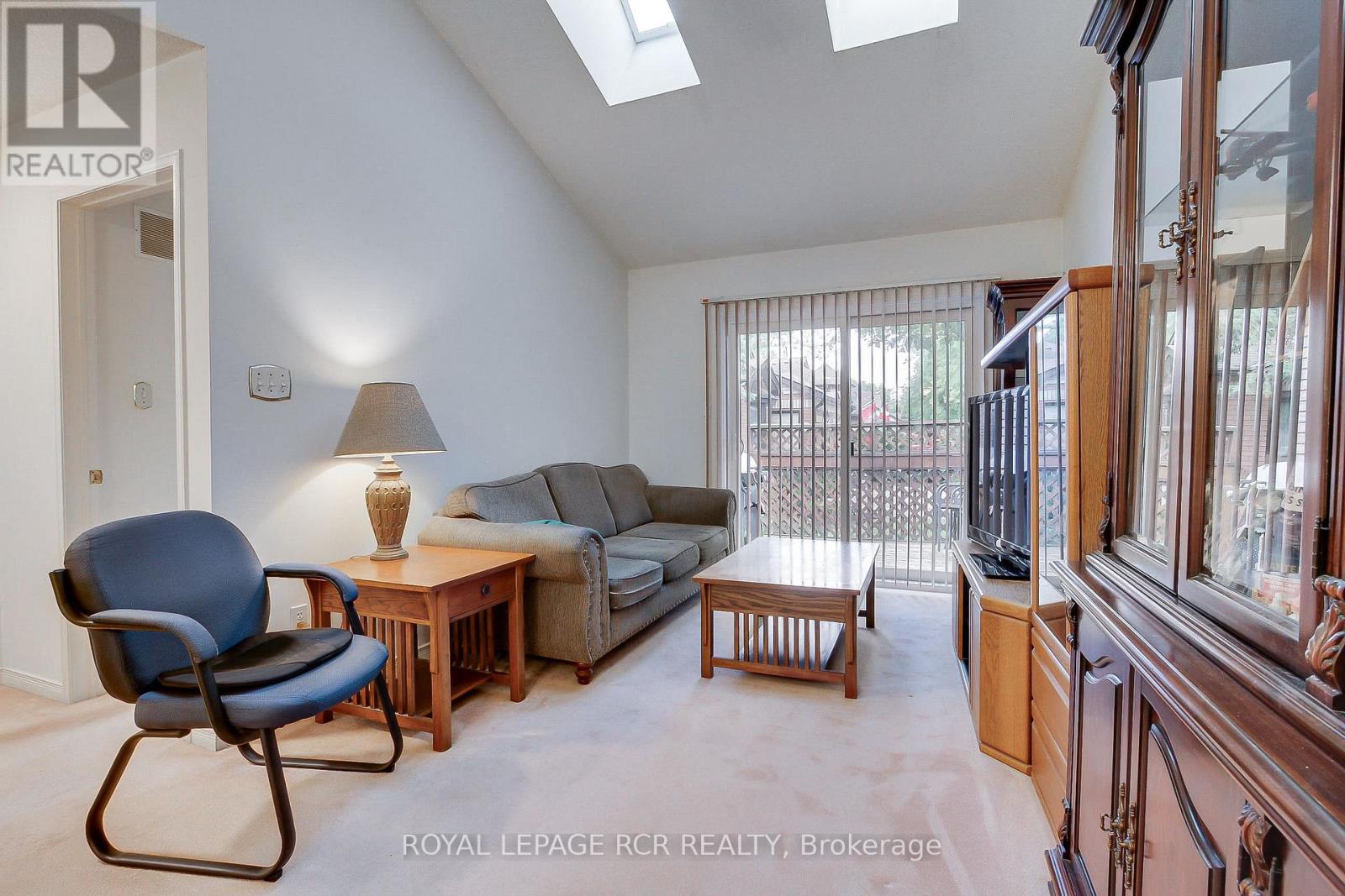 #16 121 GREEN BRIAR ROAD - 18
