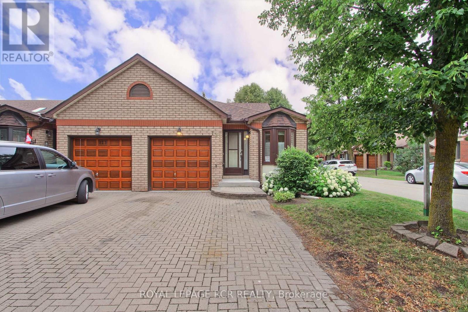 #16 121 GREEN BRIAR ROAD - 2