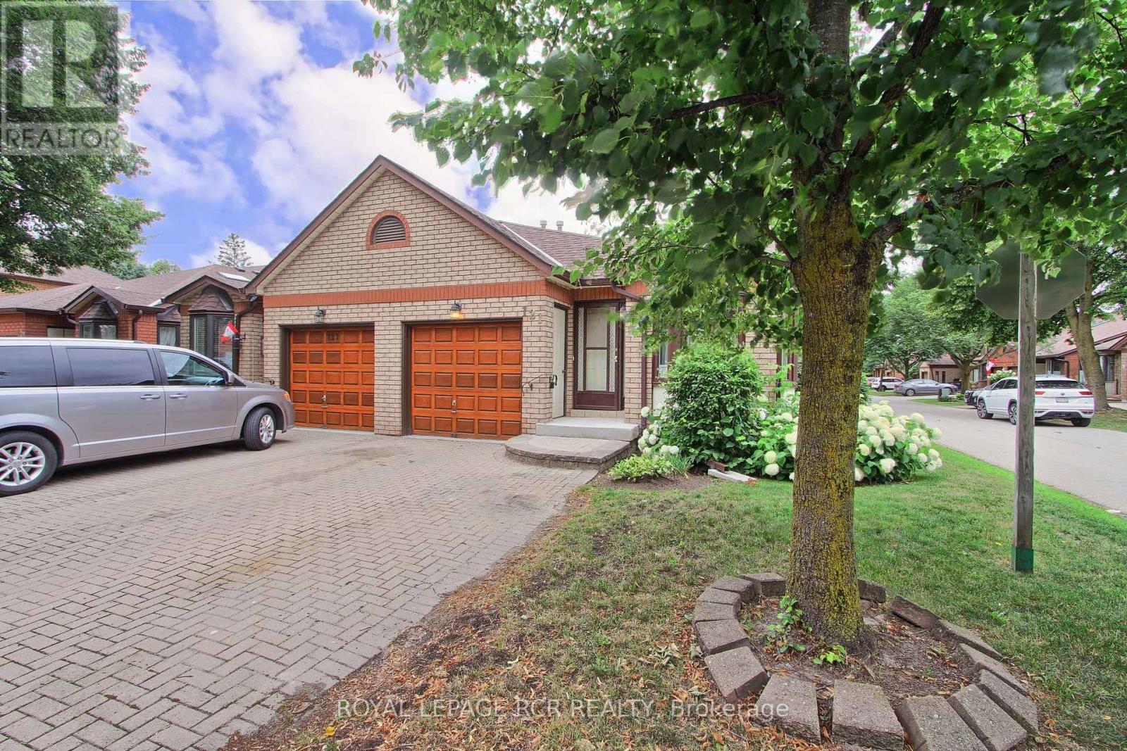 #16 121 GREEN BRIAR ROAD - 4