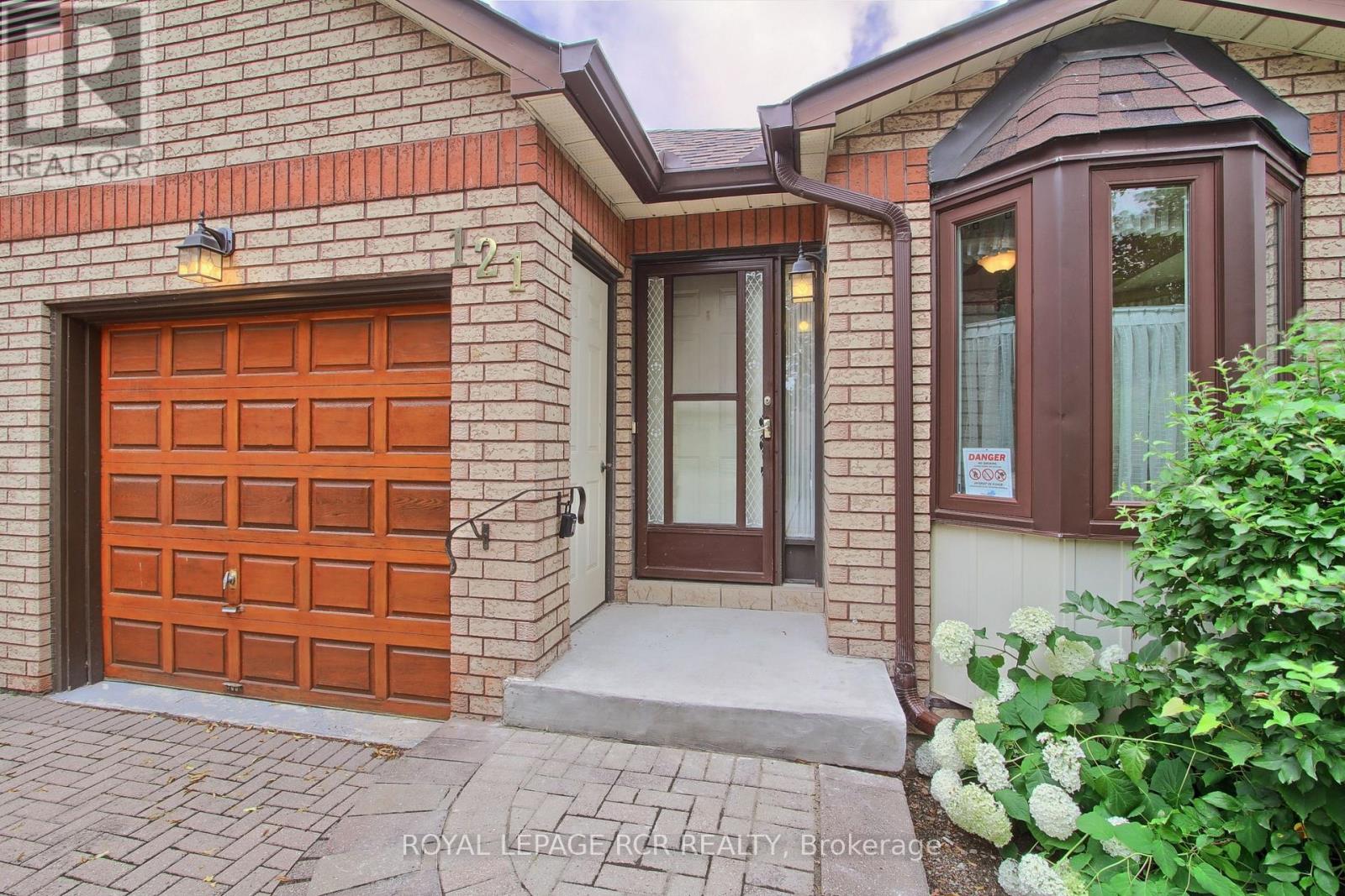 #16 121 GREEN BRIAR ROAD - 5