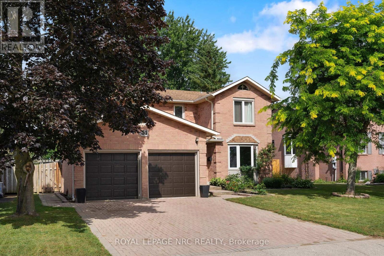 51 BRIARSDALE CRESCENT - 1