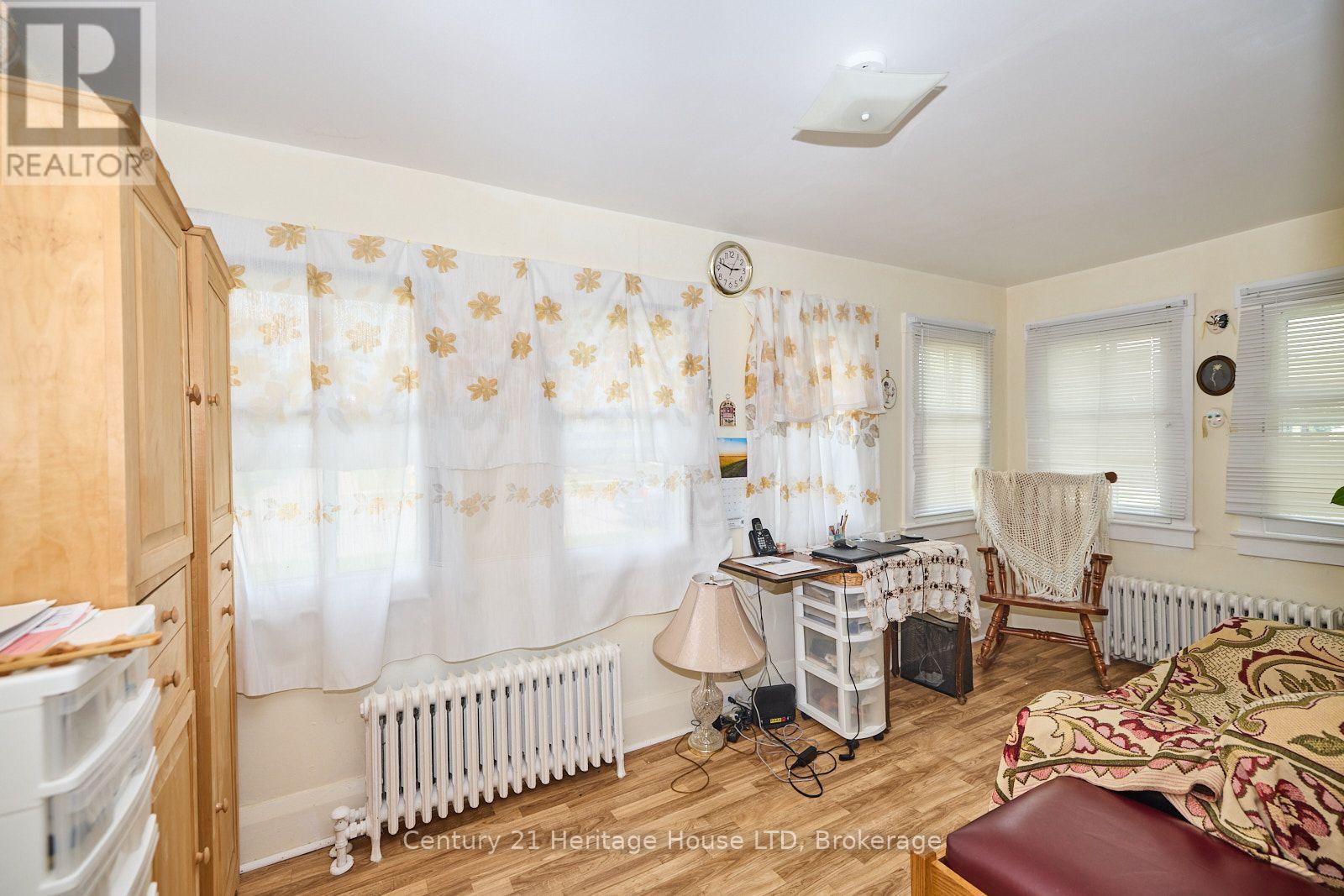 231 DUFFERIN STREET - 10