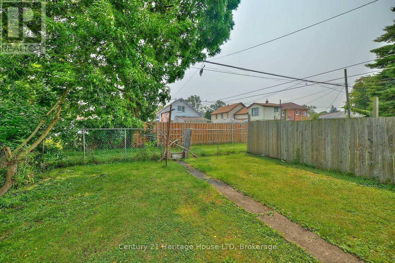 231 DUFFERIN STREET - 16