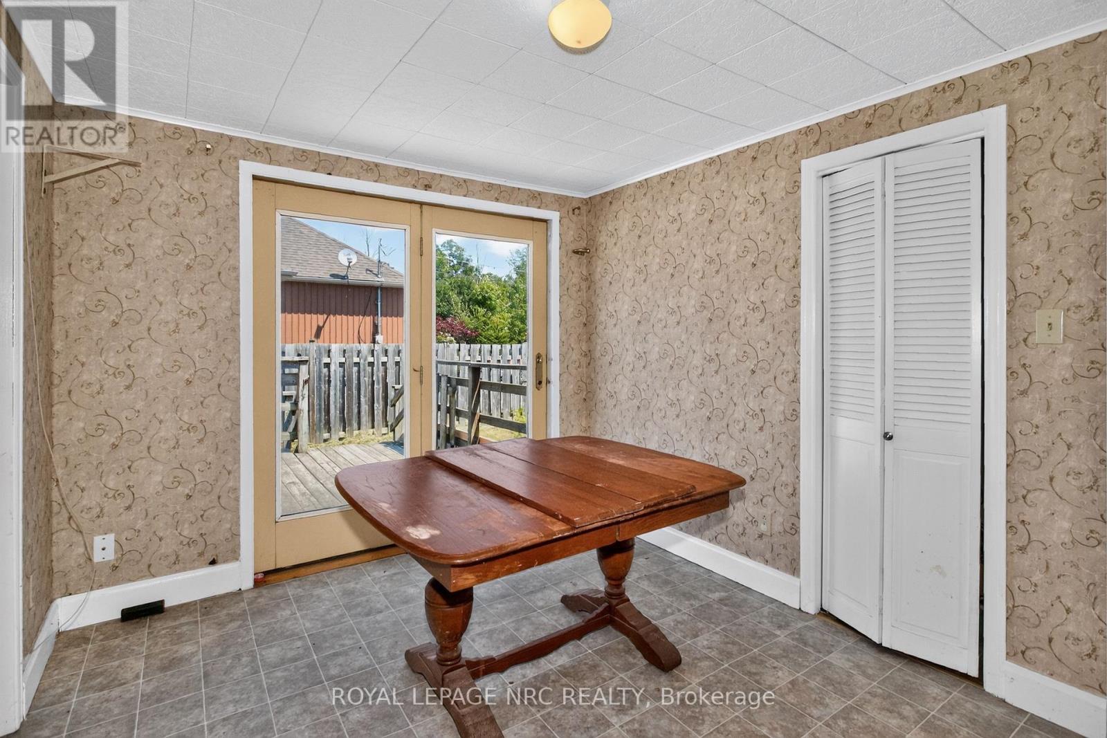 2964 HYMAN AVENUE - 13