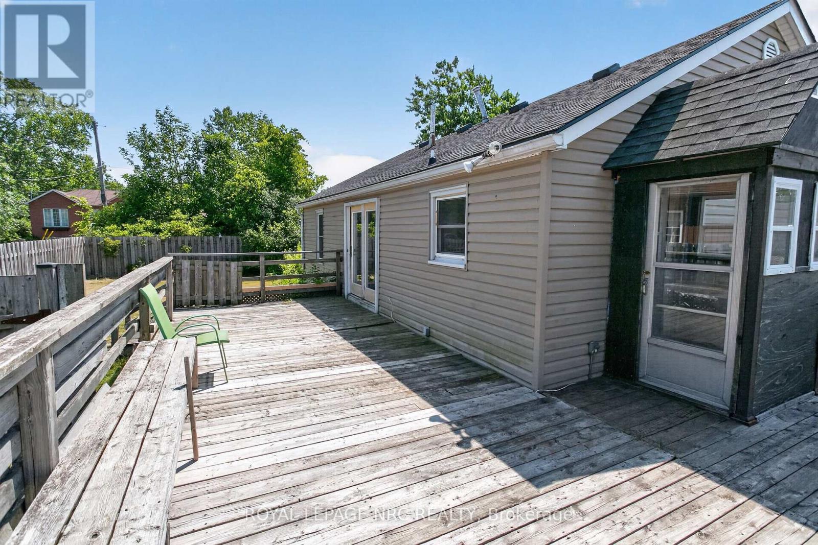 2964 HYMAN AVENUE - 21