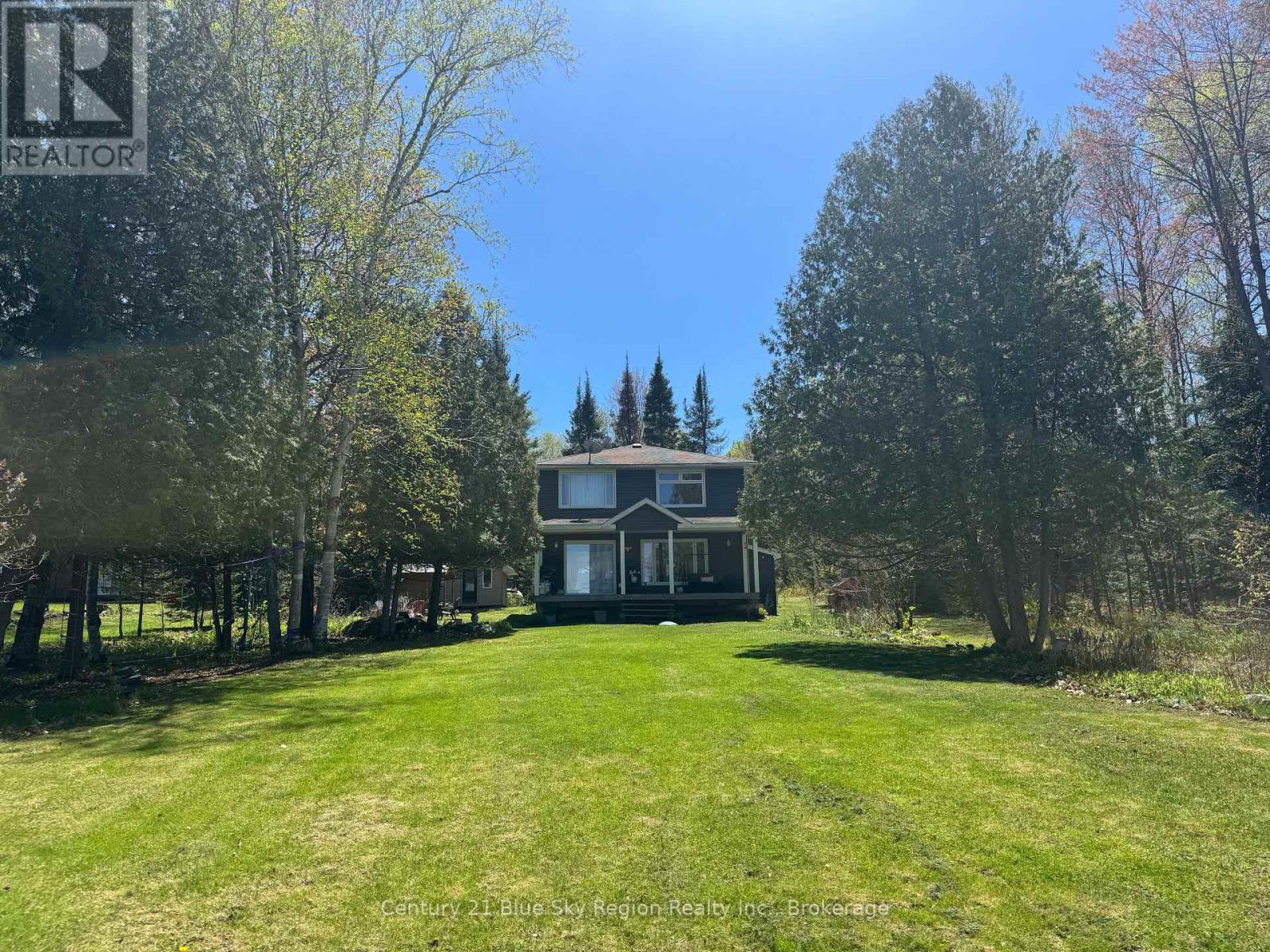 64 NINOVAN ROAD E - 40