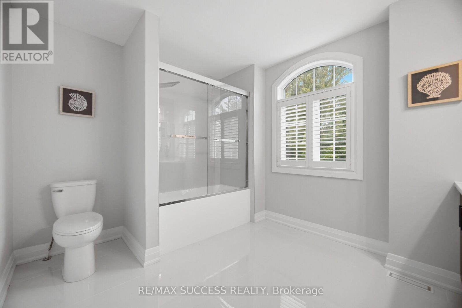 1019 DONNELLY STREET - Image 29