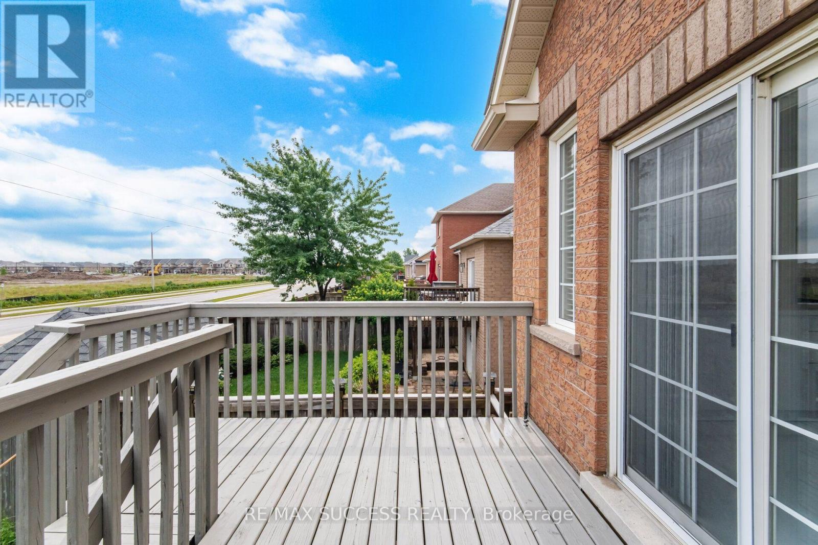 1019 DONNELLY STREET - 50