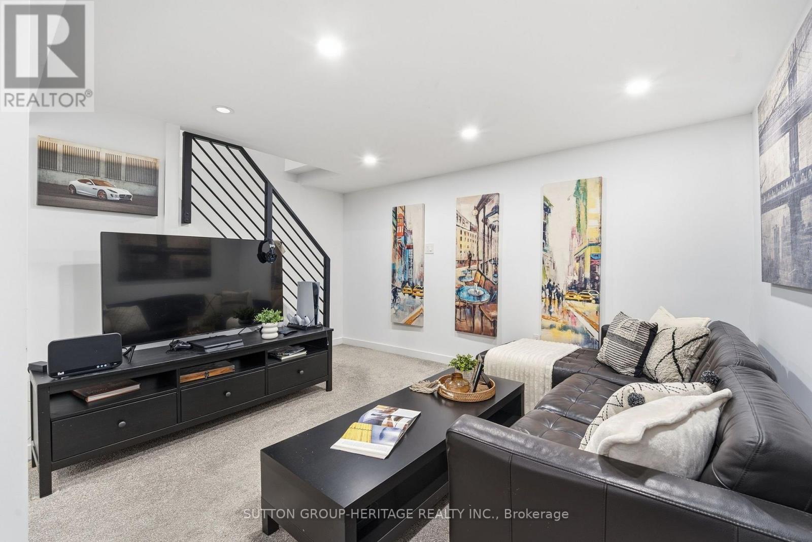 67 MADOC DRIVE - 23