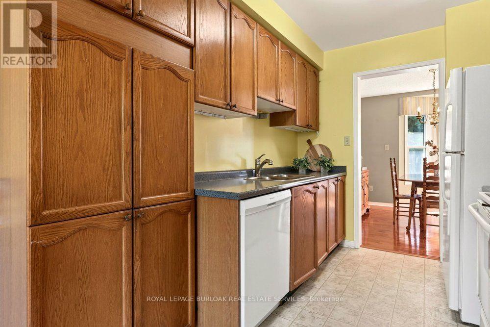 #47 2915 HEADON FOREST DRIVE - 12