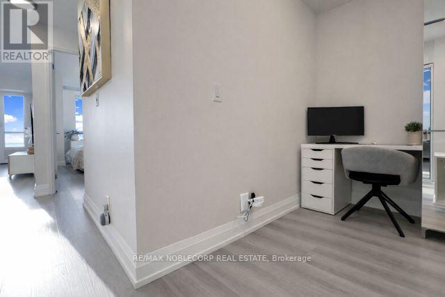 #506 55 DE BOERS DRIVE - Image 17