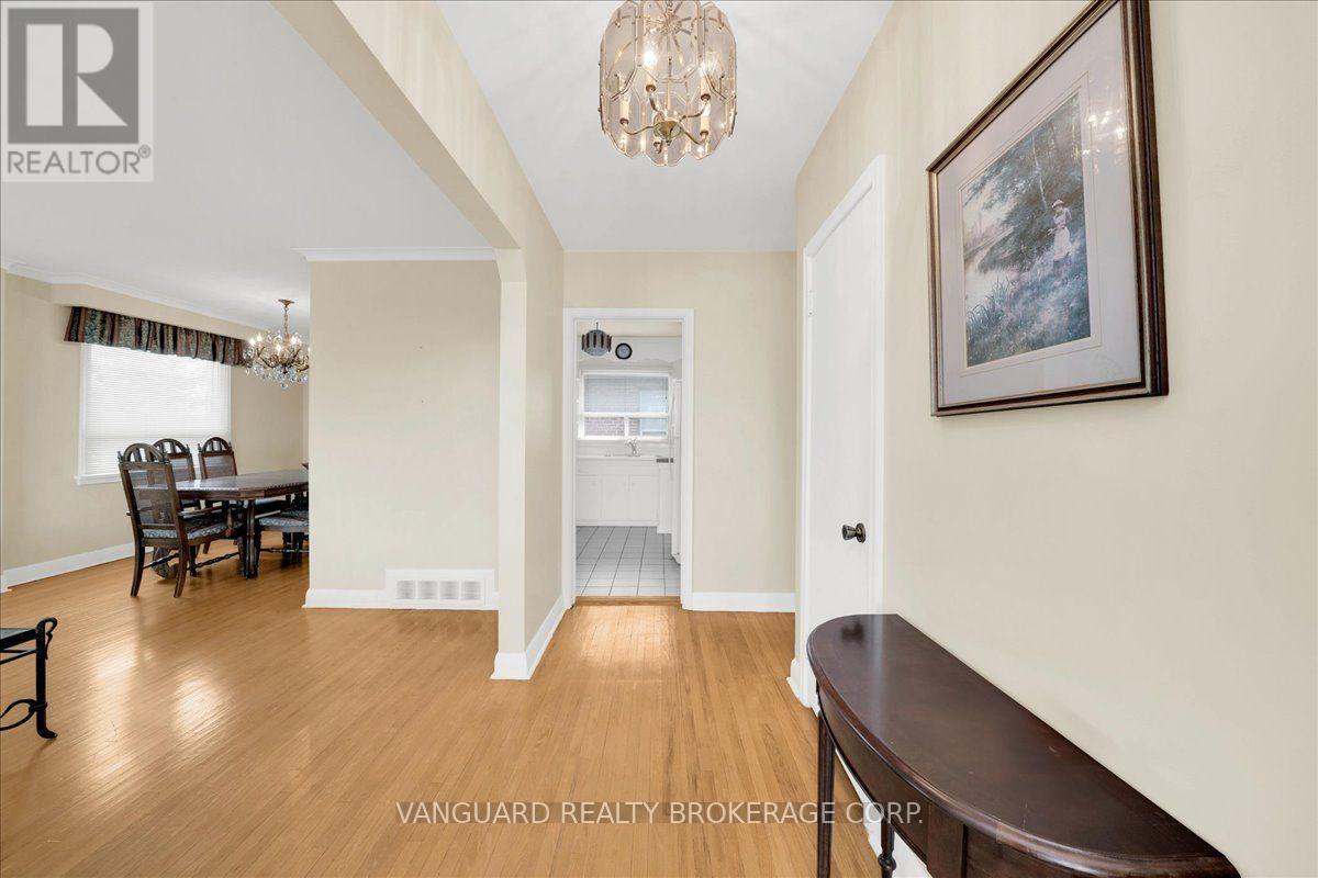39 CAMBORNE AVENUE - 11