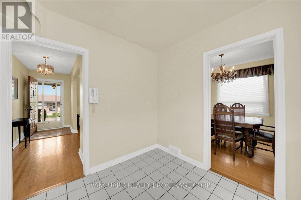 39 CAMBORNE AVENUE - 23