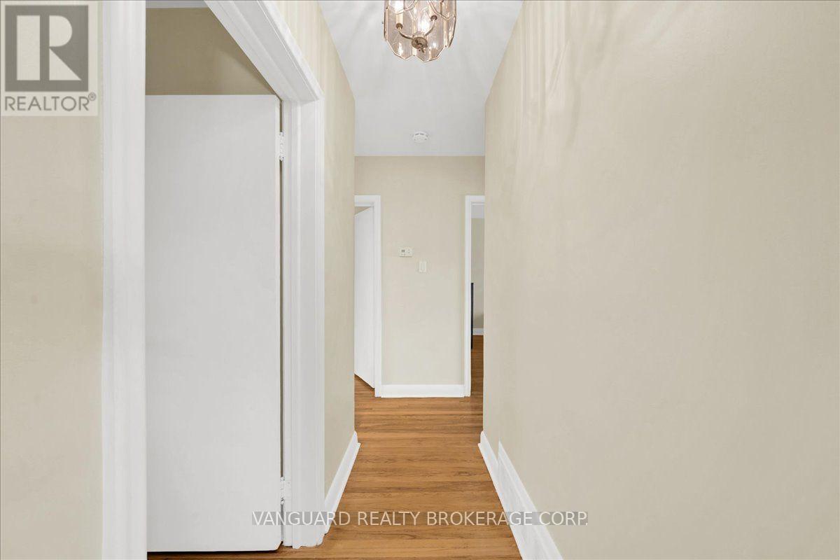 39 CAMBORNE AVENUE - 24