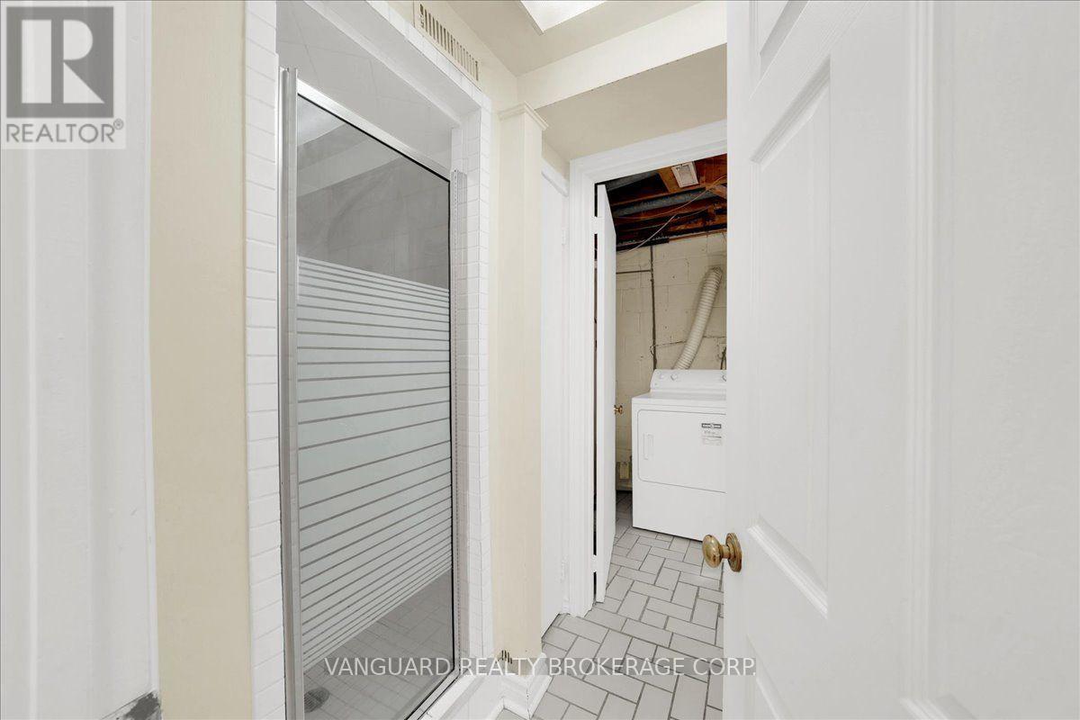 39 CAMBORNE AVENUE - 34
