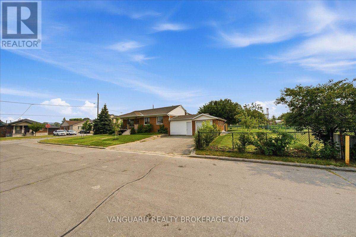 39 CAMBORNE AVENUE - 4