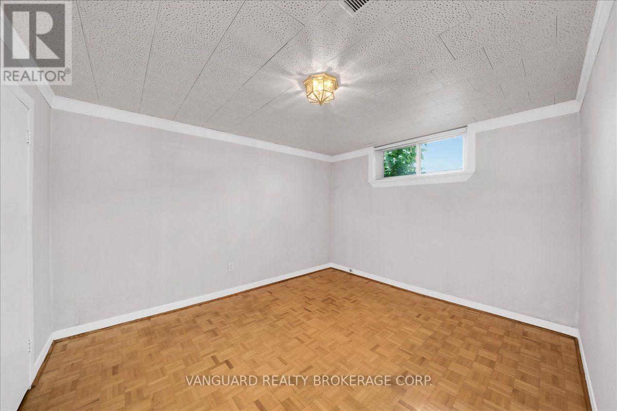 39 CAMBORNE AVENUE - 43