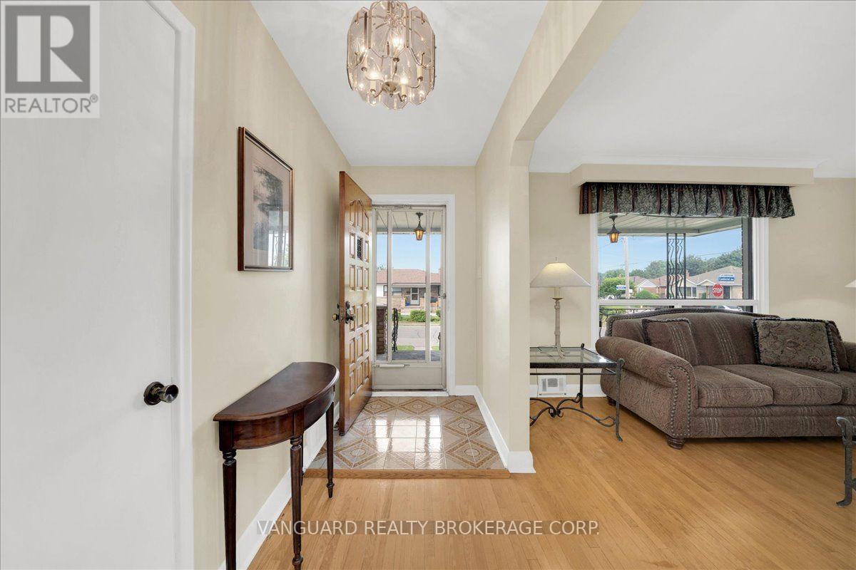39 CAMBORNE AVENUE - 9