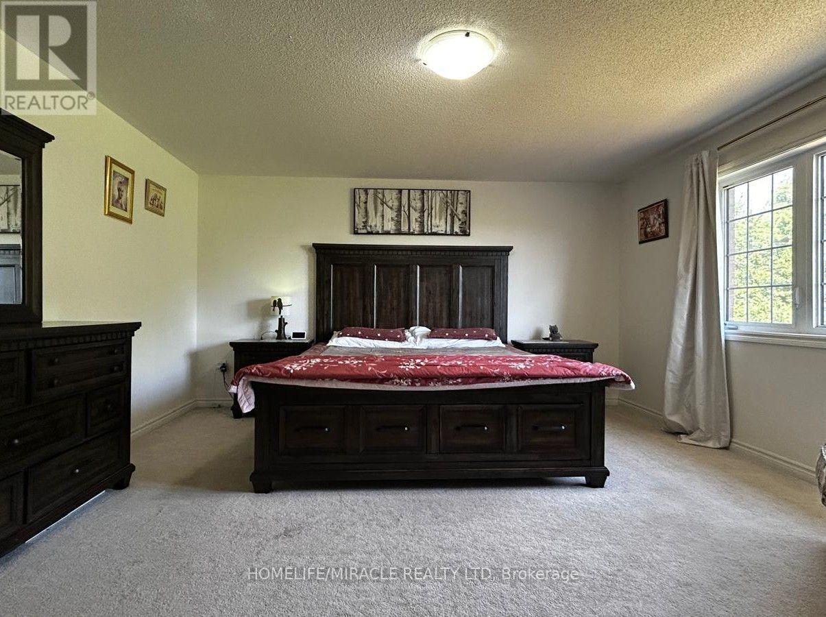 185 THORNBUSH BOULEVARD - Image 28