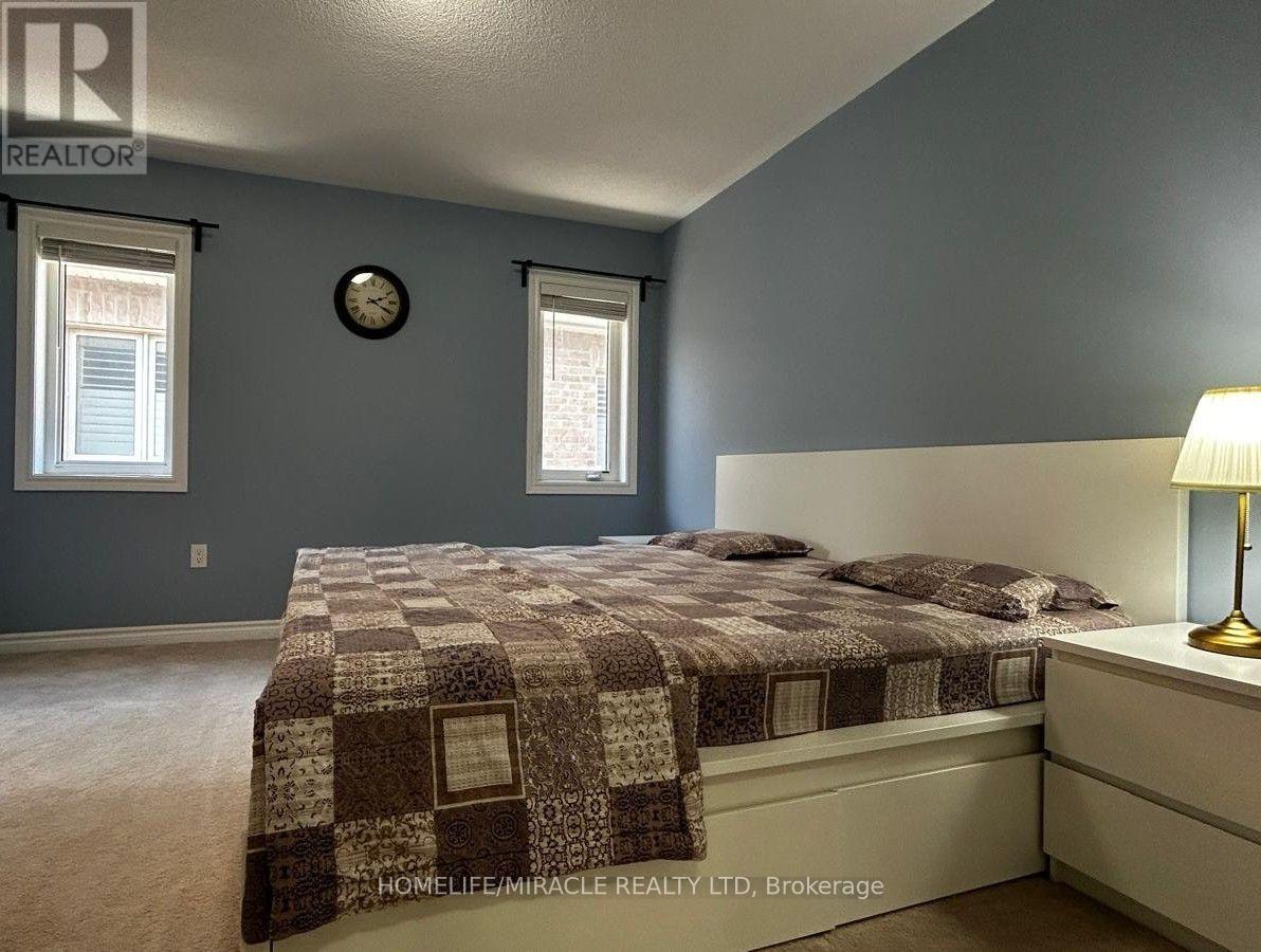 185 THORNBUSH BOULEVARD - Image 44
