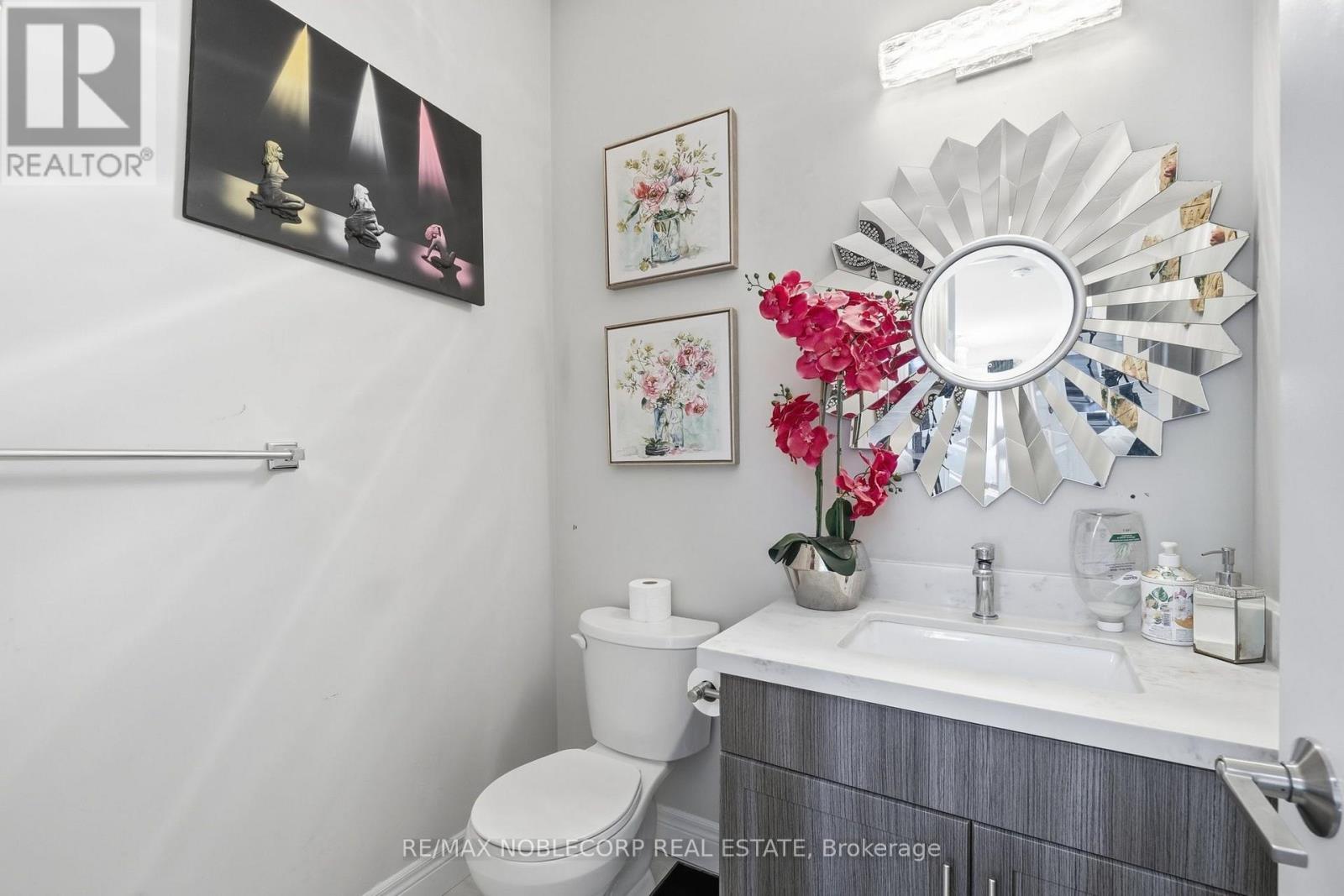 2 SPARROW CRESCENT - 16