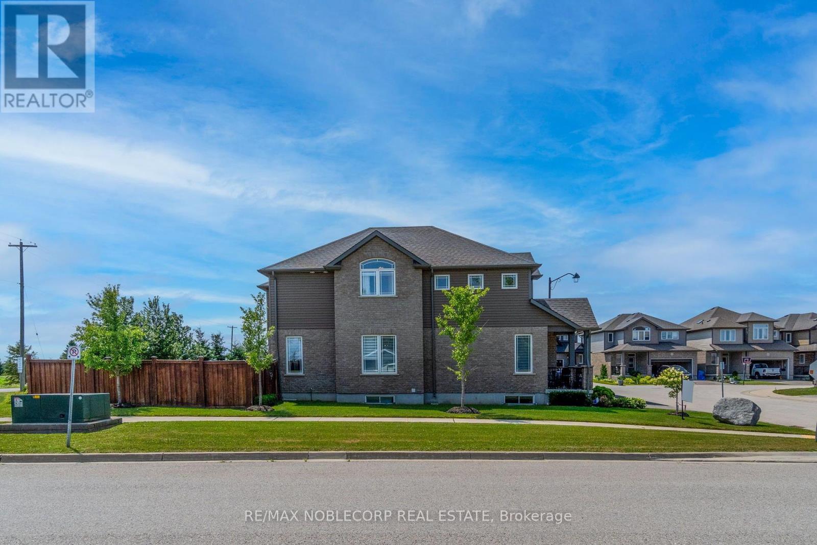 2 SPARROW CRESCENT - Image 4