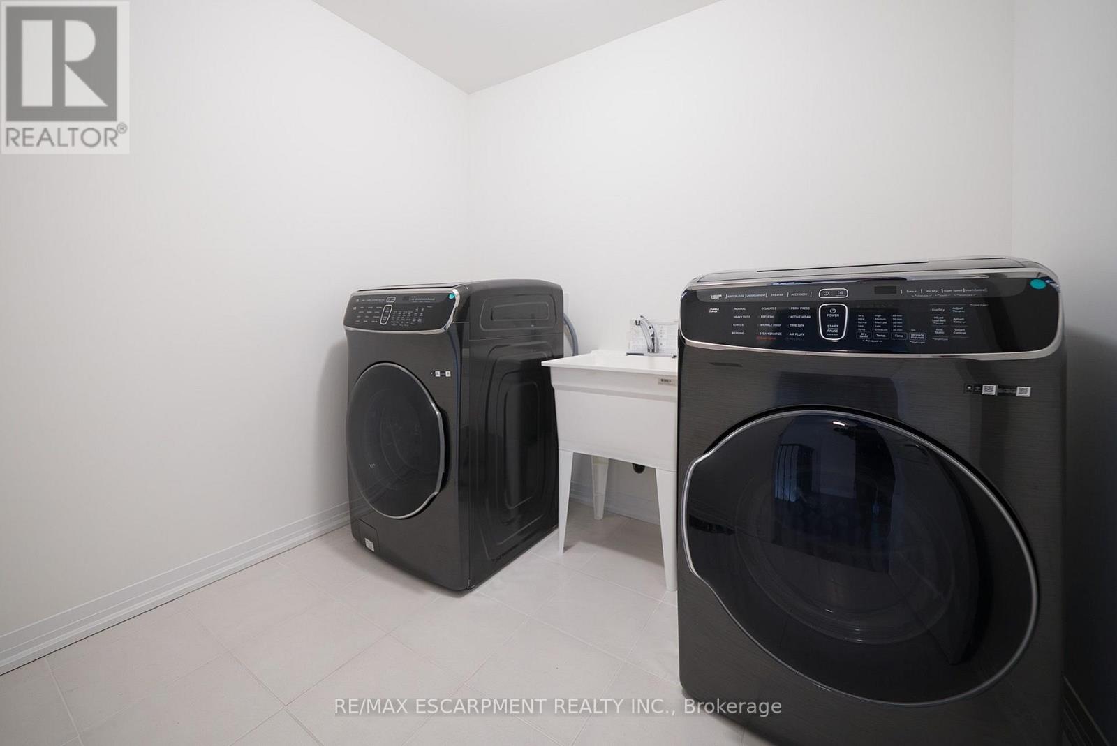 23 STAUFFER ROAD - 20