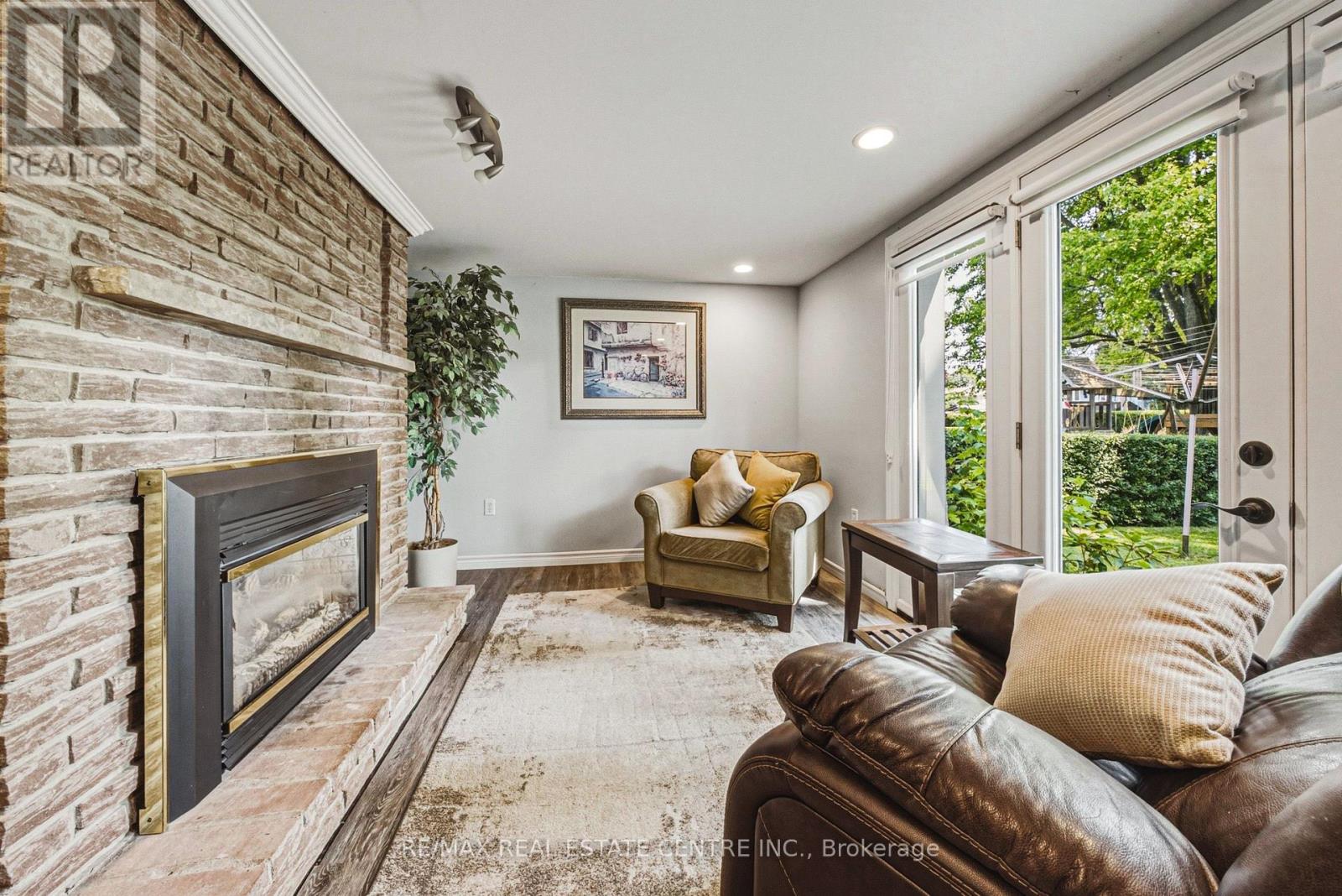 1821 BISCAYNE DRIVE - 21